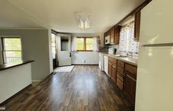 51 S 8th, Hamilton, IL 62341