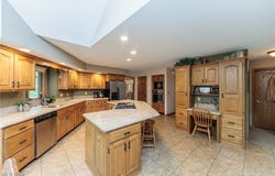 10702 Tudor Circle, North Royalton, OH 44133