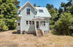 321 SE 35th Street, Newport, OR 97365