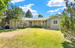 1925 Glenway Ave, Fruitland, ID 83619