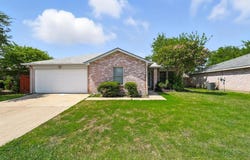 516 Bailey Street, Saginaw, TX 76179