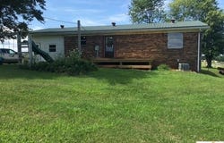 939 Bradley Springs School Road, Hestand, KY 42151