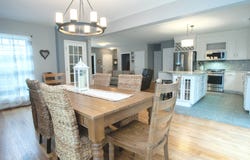 15 Rockledge Lane, Canton, CT 06019
