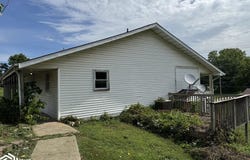 822 E Walden Street, Centerville, IA 52544