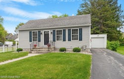 14 Dewey Avenue, Mechanicville, NY 12118