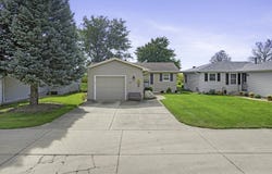 2846 N 48th. Road, Sandwich, IL 60548