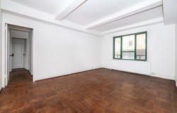 2120 E Tremont Avenue, Bronx, NY 10462