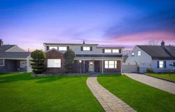 38 Cliff Lane, Levittown, NY 11756
