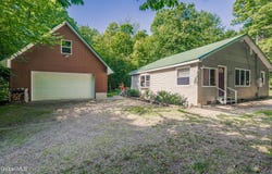 303 N Shore Rd Peck, Gloversville, NY 12078