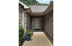 407 Ahr Strom Drive, Owensville, MO 65066