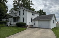 310 E Pearl, LANARK, IL 61046