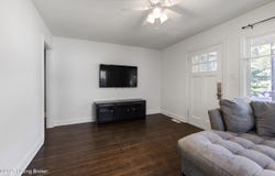 1233 Reutlinger Ave, Louisville, KY 40204