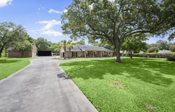1280 Cherokee, Beaumont, TX 77702