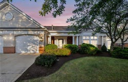 8635 Alexandra Drive unit: 8B, North Royalton, OH 44133