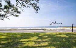 534 E Beach Boulevard, Gulfport, MS 39507