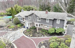 497 Island Way, Franklin Lakes, NJ 07417