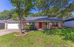 4209 W Pleasant Forest Street, Arlington, TX 76015