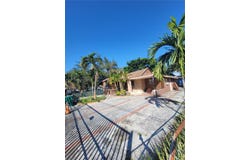 2931 NW 27th St, Miami, FL 33142