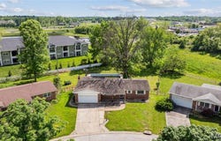 37 Cloverdale Drive, St Charles, MO 63304