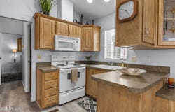 5055 E UNIVERSITY Drive, Mesa, AZ 85205