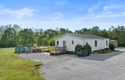 207 Burcham Way, Florence, AL 35633