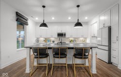2736 Victory Drive, Columbus, IN 47203