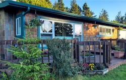 435 S CRESTLINE DR, Waldport, OR 97394
