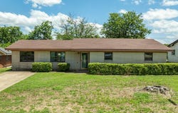 301 Sunset Boulevard, Hewitt, TX 76643