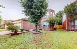 8413 Vicksburg Lane, Fort Worth, TX 76123