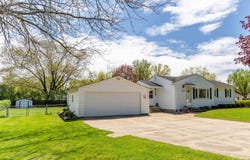 342 Crestridge Drive, Waterloo, IA 50702