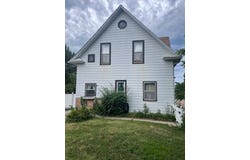301  S Main Street, Chamberlain, SD 57325