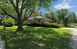 401 S 20th Street, Leavenworth, KS 66048