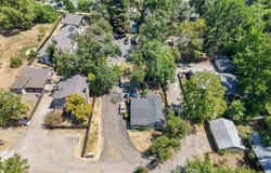 737 Leland Court, Redding, CA 96001