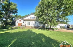 5106 L Road, Plains, KS 67869