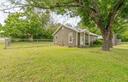 400 S PECAN Street, Hamilton, TX 76531