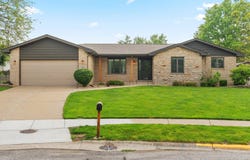 1028 Sandy Ridge Court, Dyer, IN 46311