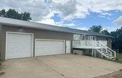 4911 SE 61st Ave, Minot, ND 58701