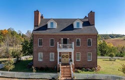 2004 SEVEN MEADOWS LN, APPOMATTOX, VA 24522
