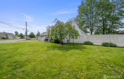 5 Wendy Road, Woodbridge Proper, NJ 07067