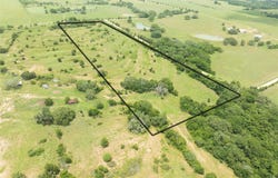 03 CR 214, Hallettsville, TX 77964