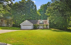 135 Springbrook Drive Drive, Auburn, GA 30011