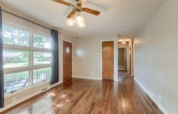 452 Park Drive, Bonner Springs, KS 66012