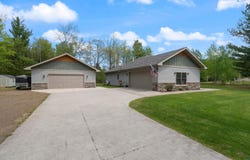 1105 W Taylor Ave, Cloquet, MN 55720