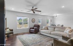 137 Storm Lane, Jacksboro, TN 37757