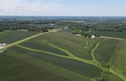 2480 Carbon Trl, Leighton, IA 50143