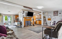 45 Village Court, Mediapolis, IA 52637