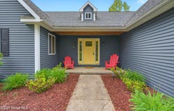 18 Kitchell Lane, Queensbury, NY 12804