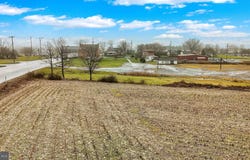 230 N JENNERSVILLE ROAD, WEST GROVE, PA 19390