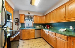 129 Westview Avenue, Hubbard, OH 44425