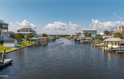 4074 4th Street, Surf City, NC 28445